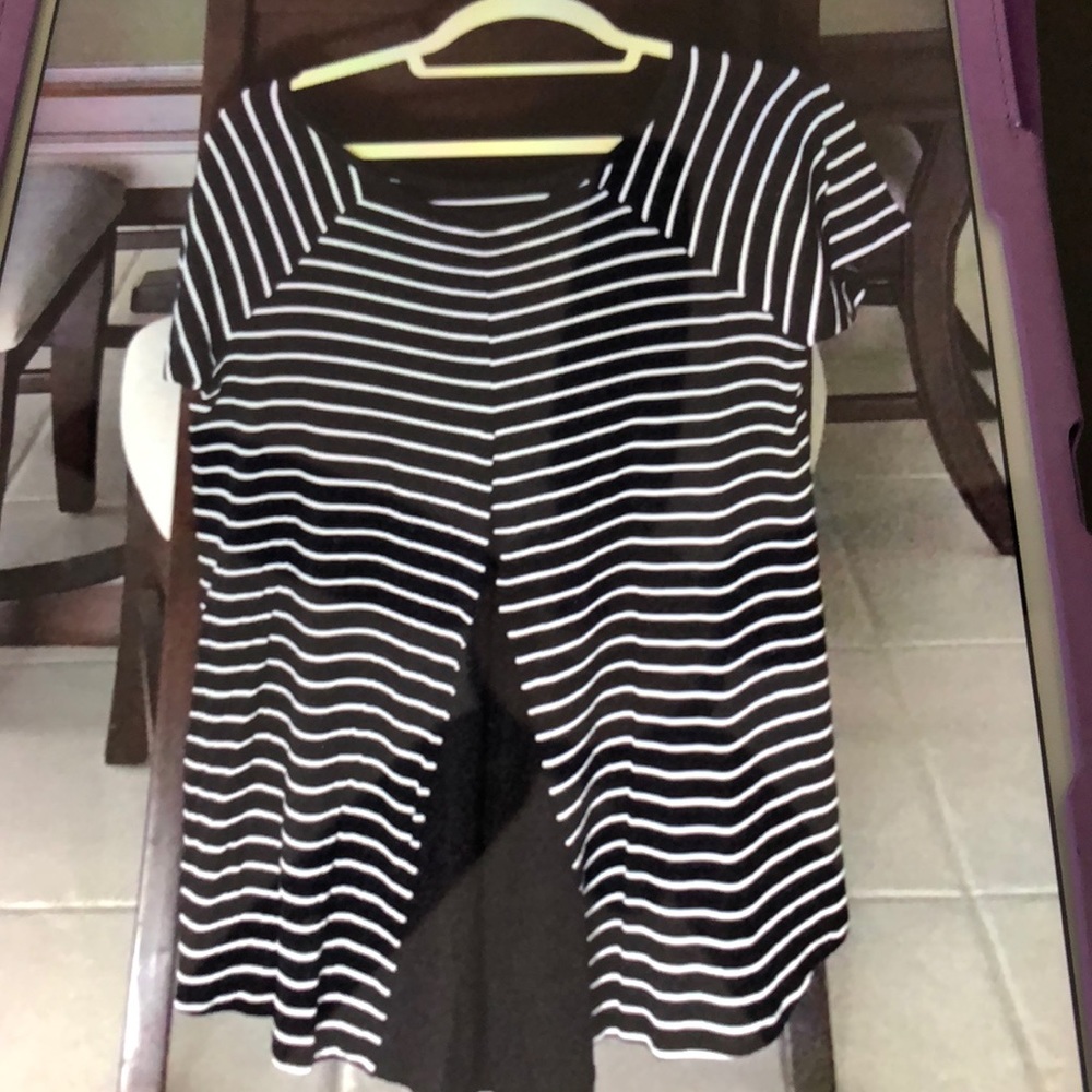 Black & white striped top
